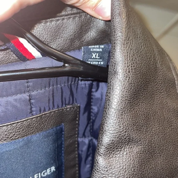 🔥TOMMY HILFIGER LEATHER JACKET🔥 - Picture 2 of 5
